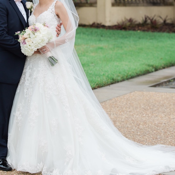 David tutera Wedding dress - Picture 7 of 8